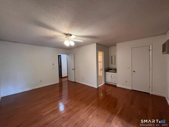 Building Photo - 223 Flanders Rd