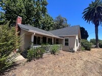 Building Photo - 3bd 1ba