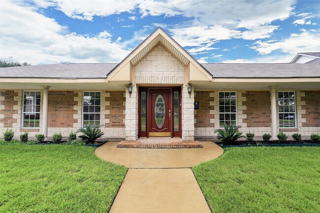 Primary Photo - 4315 Woodvalley Dr