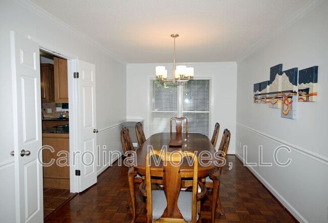 Building Photo - 6 Briton Ct