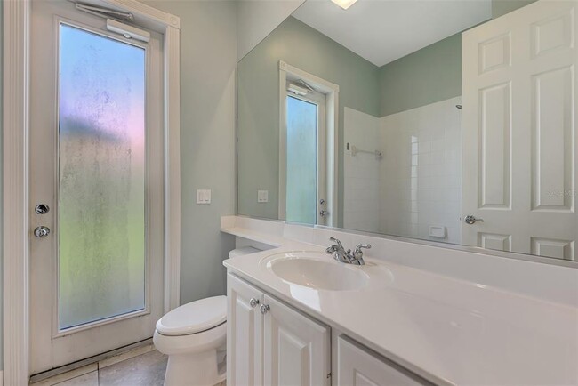 Building Photo - 13465 Bastiano St