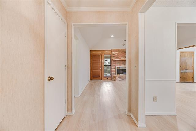 Building Photo - 2209 Winona Dr