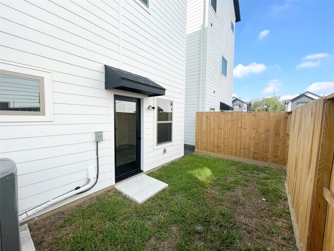 Building Photo - 3716 Creekmont Gardens Ln