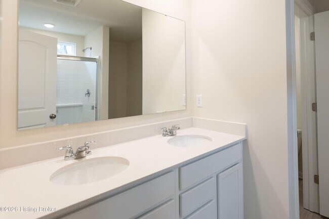 Building Photo - 2023 Lyndon Green Cir