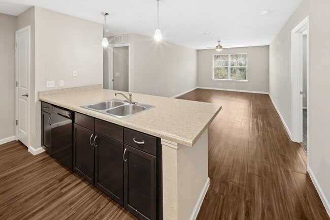 Building Photo - Summerset Apartments