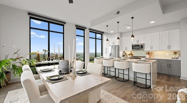 Building Photo - 2025 Cleveland Ave