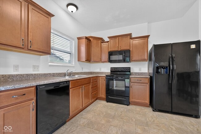 Building Photo - 793 N Crystal Dr