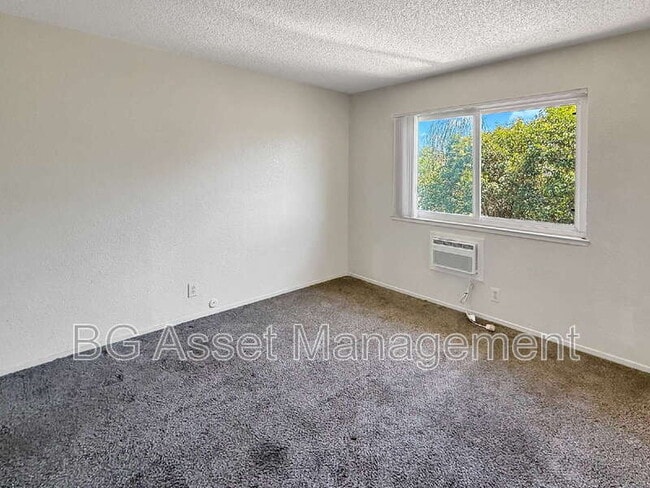 Building Photo - 4110 34th Ave