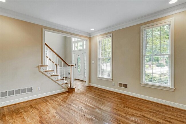 Building Photo - 510 Jacaranda Ct