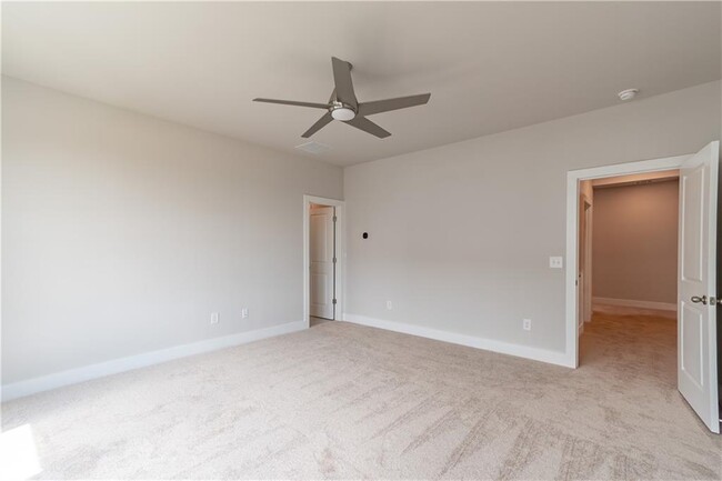 Building Photo - 1239 Waterfall Ct