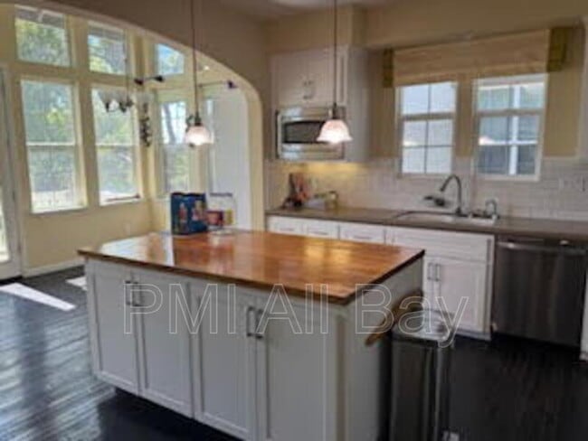 Building Photo - 40207 Antigua Rose Terrace
