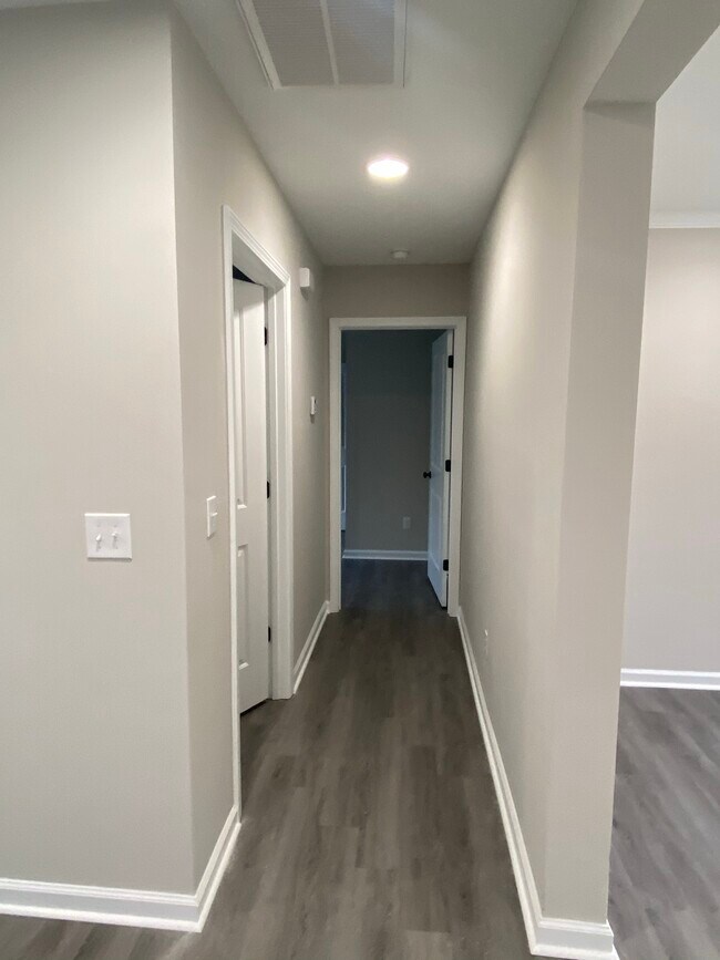 Building Photo - 2444 Washington St