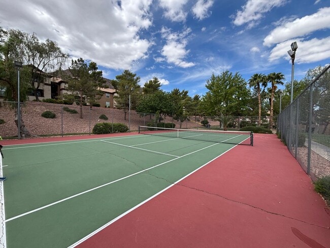 Building Photo - Cozy 1Bed/1Bath 2nd floor Condo in Henderson!