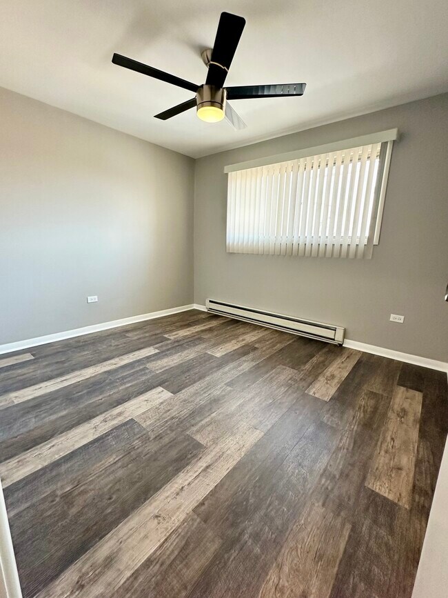 Building Photo - 6334 W 65th St