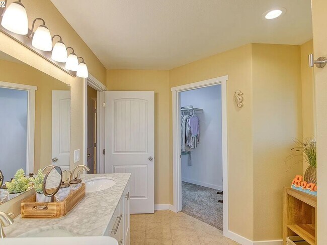 Building Photo - Coastal Comfort Meets Luxury in This Bay View Beauty