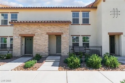 Primary Photo - 1145 Meadow Sparrow Pl