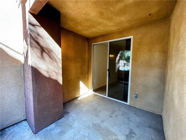 Building Photo - 24909 Madison Ave