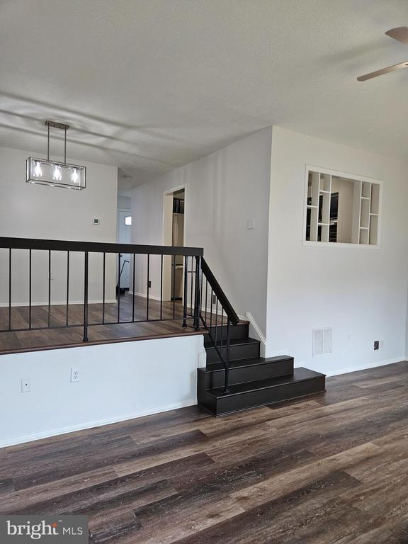 Building Photo - 6322 Bentham Ct