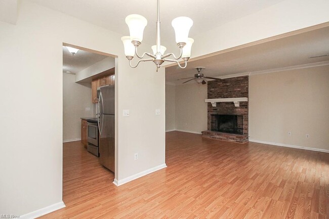 Building Photo - 1770 Rolling Hills Dr