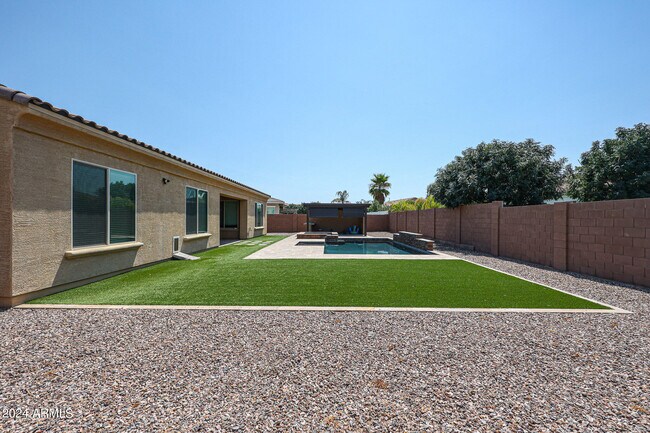 Building Photo - 2377 E Galileo Dr