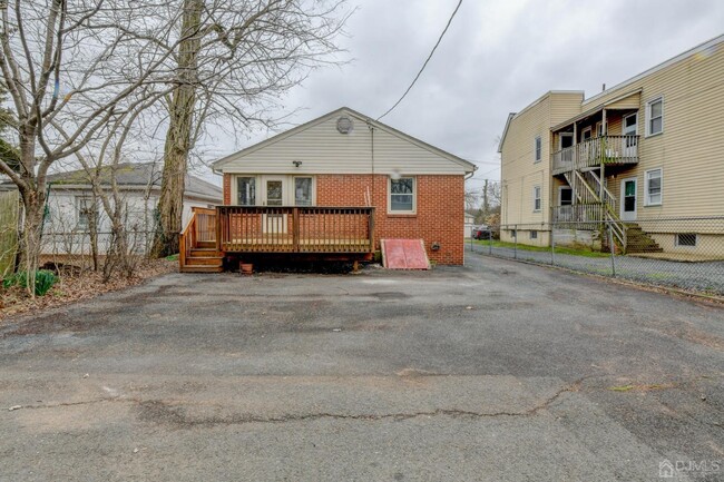 Building Photo - 157 Cooper Ave