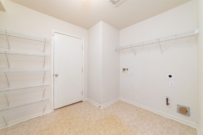 Building Photo - 21311 Shadow River Ln