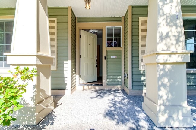 Building Photo - Fantastic DuPont Rambler with AC and Sprinkler System