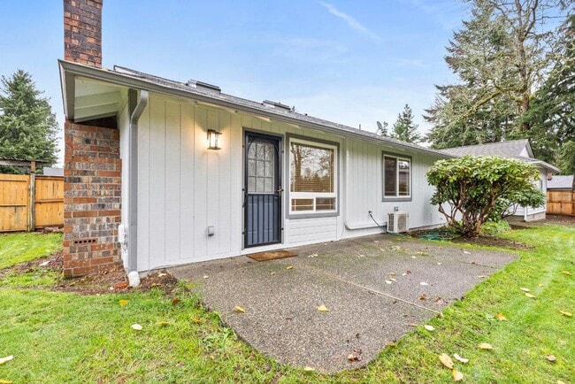Building Photo - Charming Tacoma Home with A/C, RV Parking, Workshop & Skylit Living Room