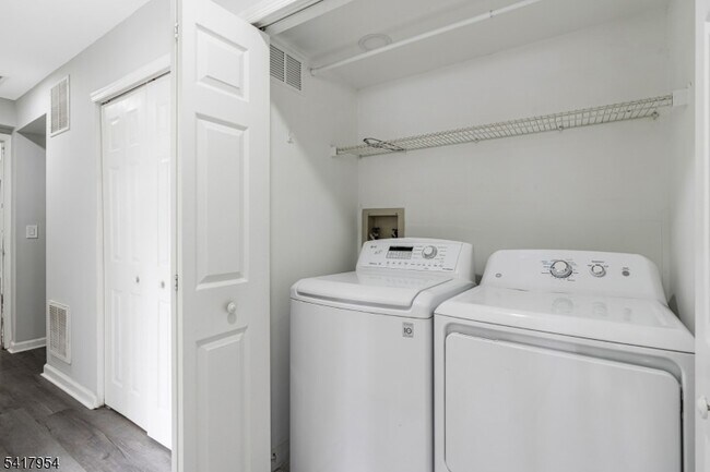 Building Photo - 3505 French Dr