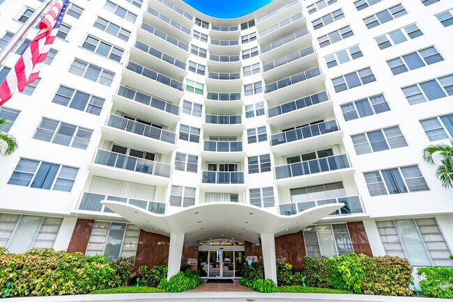 Building Photo - 2800 N Flagler Dr