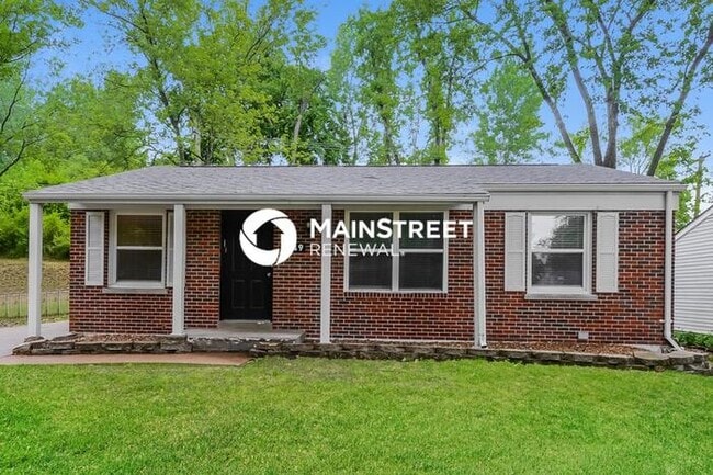 Building Photo - 3 Bedroom Pet-Friendly Home in St. Louis, MO with Main Street Renewal