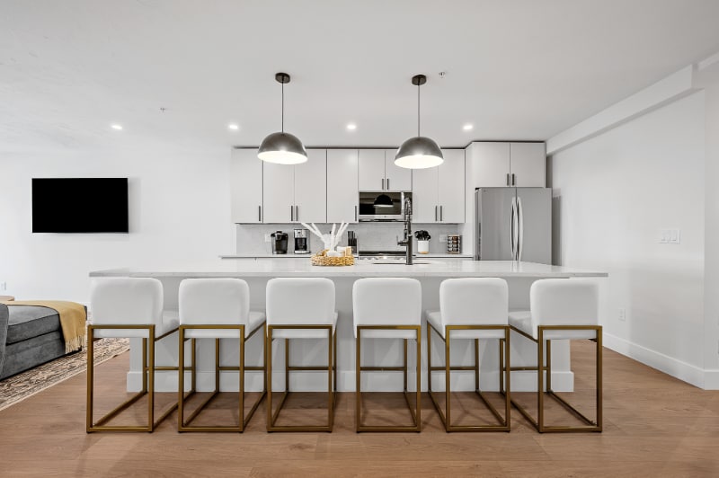 Building Photo - 416 Main St