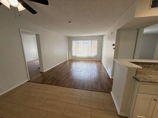 Interior Photo - 355