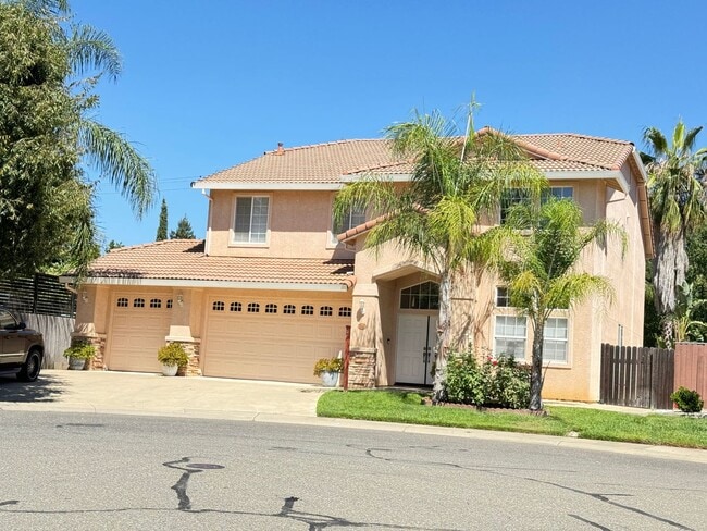 Primary Photo - 4 bed/3 ba house - south Yuba City