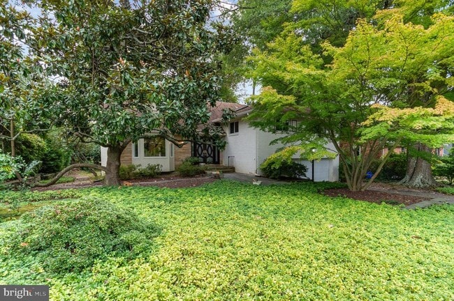 Building Photo - 5804 Lenox Rd