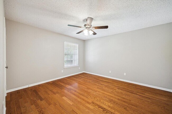 Building Photo - 7900 Westheimer Rd