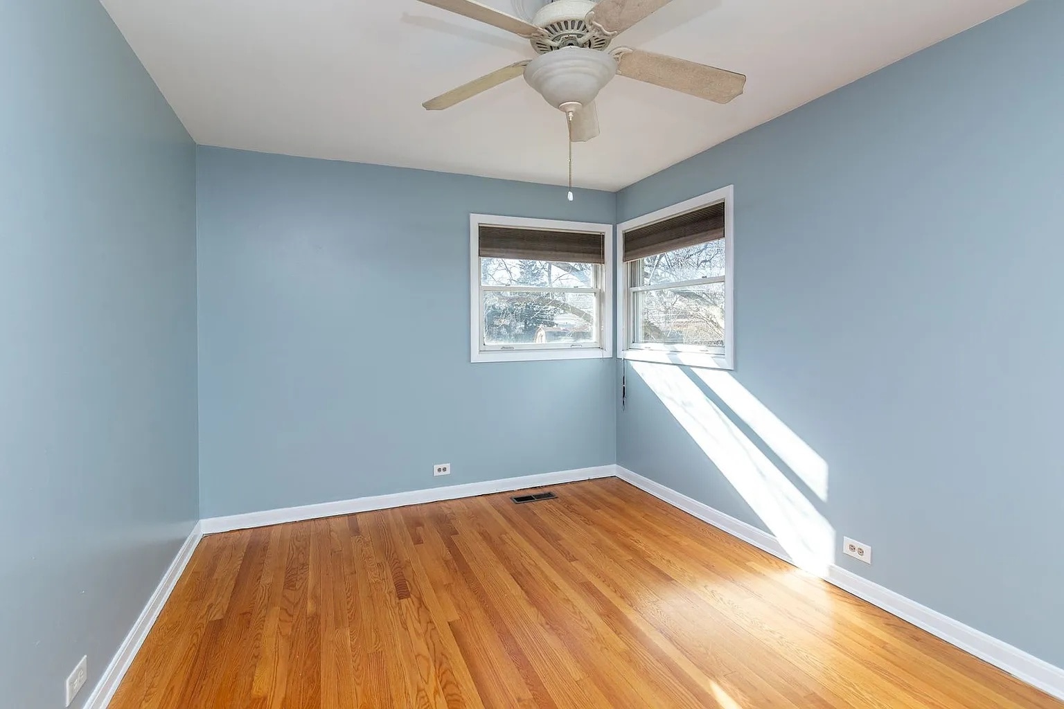 Building Photo - 432 S Dale Ave