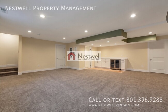 Building Photo - 1598 W Sparta Way