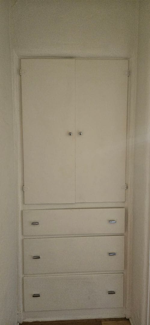 Building Photo - Downtown 2 bedroom apartment in triplex