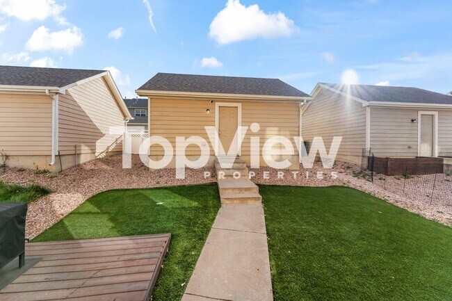 Building Photo - 2259 Falkirk Dr