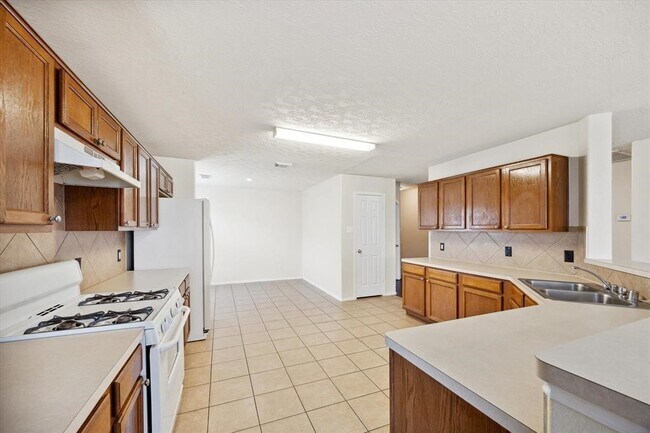 Primary Photo - 5819 Horse Prairie Dr