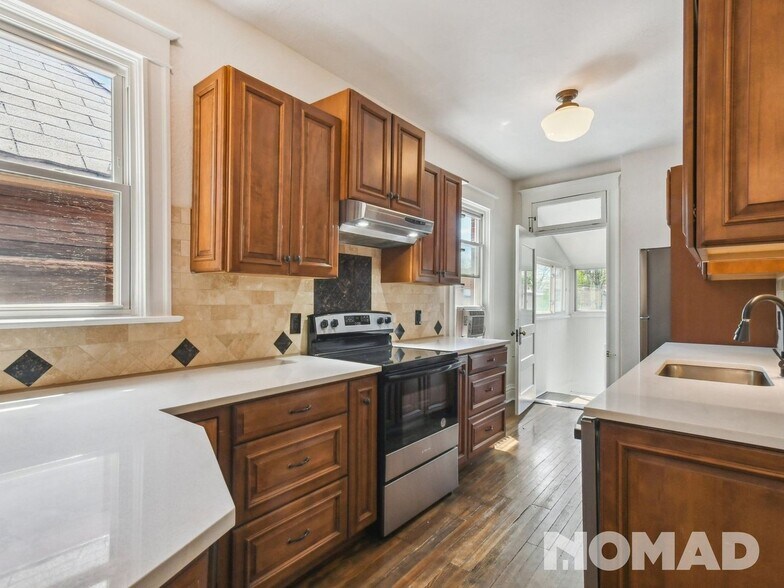 Building Photo - 1237 Lafayette St