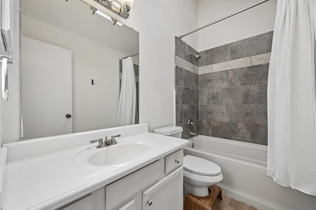 Building Photo - 924 Ramblewood Dr