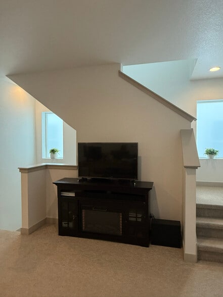 Building Photo - 16542 Umatilla Pl