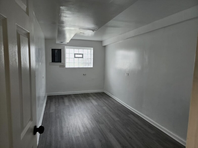 Building Photo - 9847 S Cottage Grove Ave