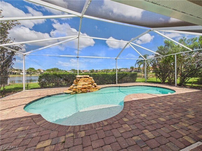 Building Photo - 19721 Tesoro Way