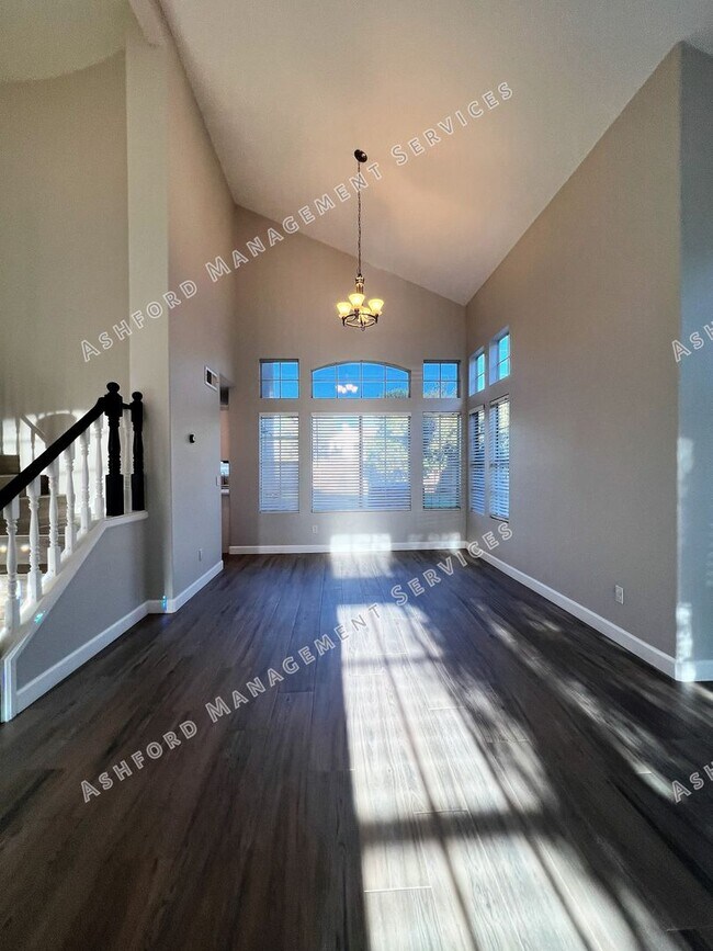 Building Photo - RAY RANCH 4 BEDROOMS 3 BATH WITH POOL AND SPA IN LARGE YARD