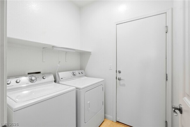 Building Photo - 2120 Turtle Beach Ave