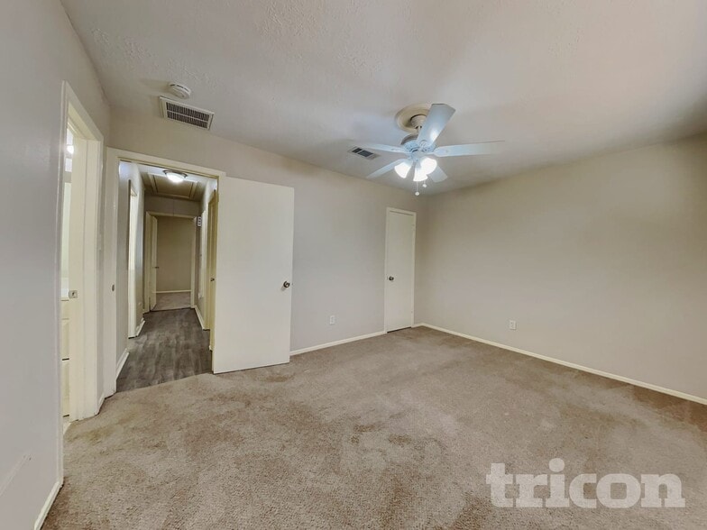 Building Photo - 23110 Newgate Dr