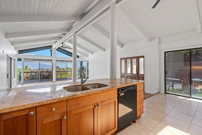 Building Photo - MASSIVE UNOBSTRUCTED OCEAN VIEWS – Maui Me...